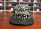 گلدوزی سفارشی Unisex 3D 3D 6 Panel Pu Leather Flat Brim Hats Sport Urban Cap Street