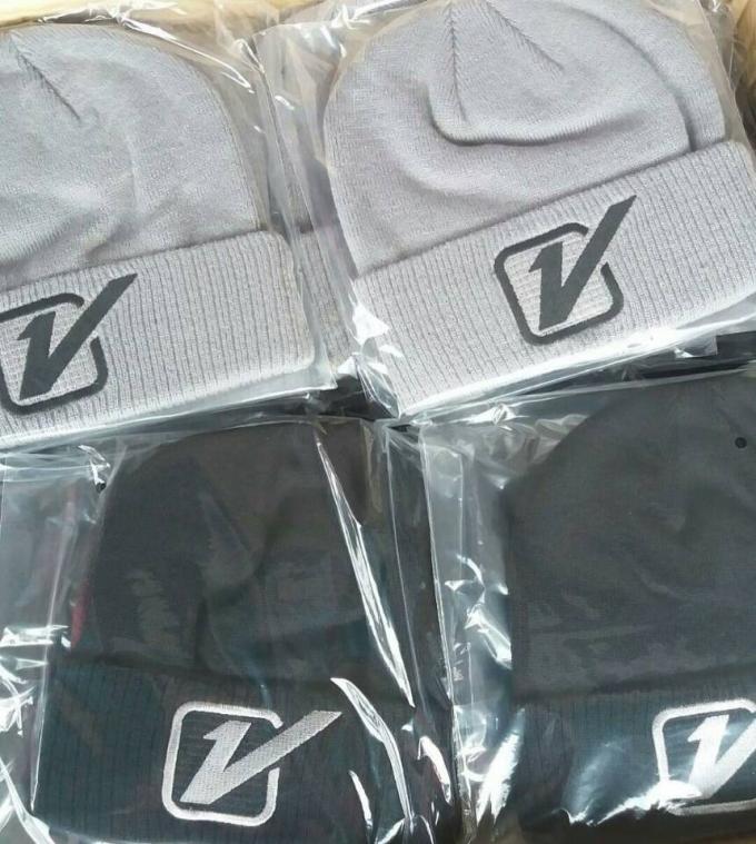 کلاه هوانوردی با پوشش خزدار 58 سانتی‌متری کلاه برفی بمب‌افکن نر زن با لبه‌های گوش اوشانکا اسکی در فضای باز 8